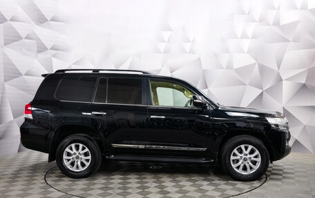 Toyota Land Cruiser 200, 2016 год, 6 950 000 рублей, 6 фотография