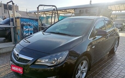 Opel Astra J, 2011 год, 910 000 рублей, 1 фотография