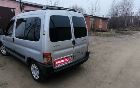 Peugeot Partner II рестайлинг 2, 2010 год, 450 000 рублей, 2 фотография