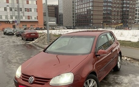 Volkswagen Golf V, 2005 год, 620 000 рублей, 2 фотография