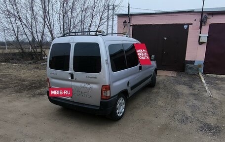 Peugeot Partner II рестайлинг 2, 2010 год, 450 000 рублей, 3 фотография