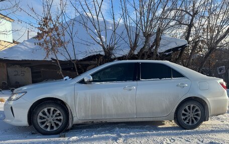 Toyota Camry, 2017 год, 2 400 000 рублей, 2 фотография