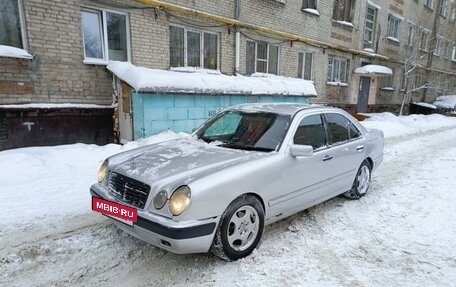 Mercedes-Benz E-Класс, 1995 год, 285 000 рублей, 6 фотография