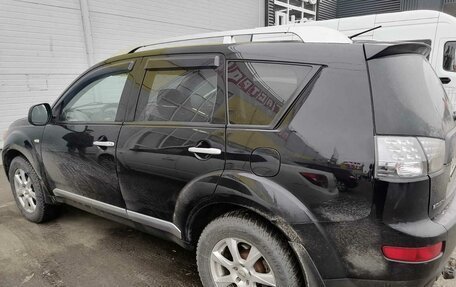 Mitsubishi Outlander III рестайлинг 3, 2008 год, 745 000 рублей, 2 фотография