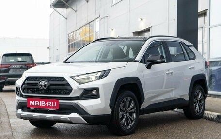 Toyota RAV4, 2024 год, 4 750 000 рублей, 3 фотография