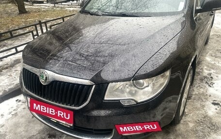 Skoda Superb III рестайлинг, 2013 год, 1 330 000 рублей, 3 фотография