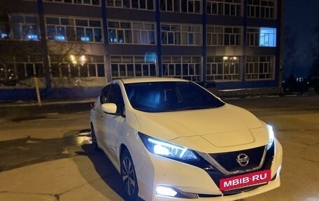 Nissan Leaf II, 2018 год, 2 153 000 рублей, 2 фотография