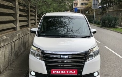 Toyota Noah III, 2014 год, 1 800 000 рублей, 1 фотография