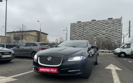 Jaguar XJ IV (X351), 2014 год, 2 700 000 рублей, 9 фотография