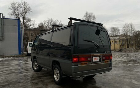 Nissan Caravan III, 1992 год, 620 000 рублей, 2 фотография