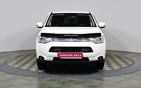 Mitsubishi Outlander III рестайлинг 3, 2012 год, 1 297 000 рублей, 2 фотография