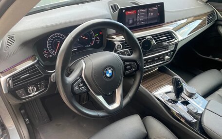 BMW 5 серия, 2019 год, 3 300 000 рублей, 8 фотография