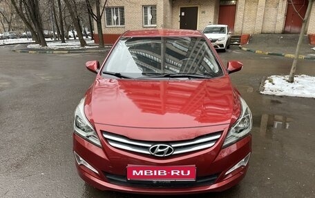 Hyundai Solaris II рестайлинг, 2015 год, 870 000 рублей, 5 фотография