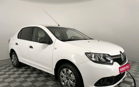 Renault Logan II, 2017 год, 890 000 рублей, 5 фотография