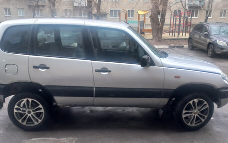 Chevrolet Niva I рестайлинг, 2004 год, 450 000 рублей, 10 фотография