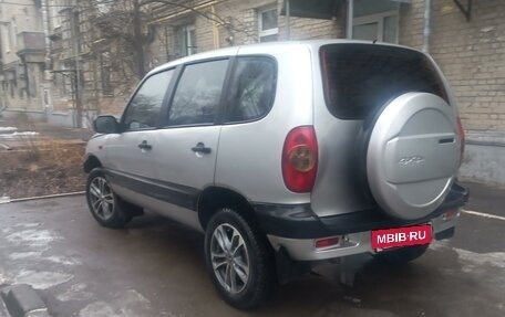 Chevrolet Niva I рестайлинг, 2004 год, 450 000 рублей, 7 фотография