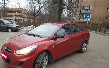 Hyundai Solaris II рестайлинг, 2012 год, 750 000 рублей, 1 фотография