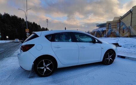 Opel Astra J, 2010 год, 630 000 рублей, 2 фотография