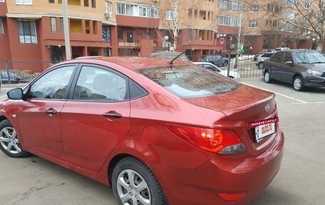 Hyundai Solaris II рестайлинг, 2012 год, 750 000 рублей, 4 фотография