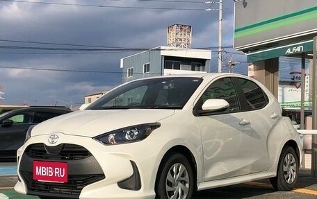 Toyota Yaris, 2021 год, 1 930 000 рублей, 6 фотография