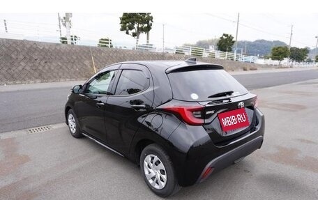 Toyota Yaris, 2023 год, 2 265 000 рублей, 4 фотография