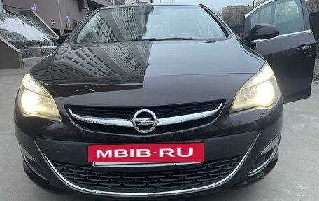 Opel Astra J, 2013 год, 1 560 000 рублей, 2 фотография