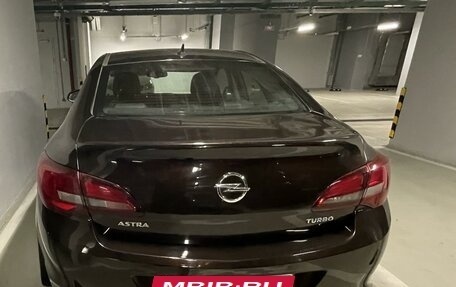 Opel Astra J, 2013 год, 1 560 000 рублей, 39 фотография