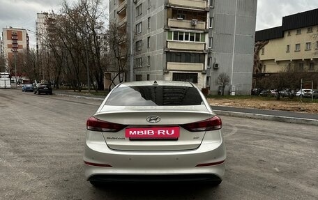 Hyundai Elantra VI рестайлинг, 2017 год, 1 600 000 рублей, 6 фотография