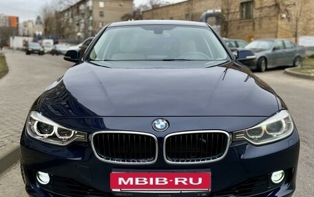 BMW 3 серия, 2014 год, 1 500 000 рублей, 10 фотография