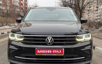 Volkswagen Tiguan II, 2021 год, 4 100 000 рублей, 1 фотография