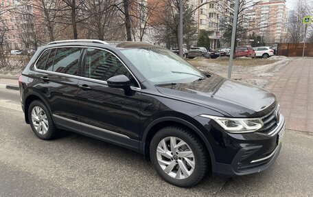 Volkswagen Tiguan II, 2021 год, 4 100 000 рублей, 2 фотография