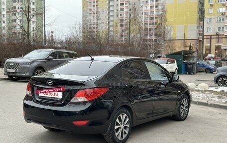 Hyundai Solaris II рестайлинг, 2013 год, 800 000 рублей, 4 фотография