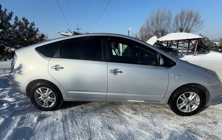 Toyota Prius, 2011 год, 770 000 рублей, 6 фотография