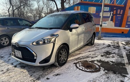 Toyota Sienta II, 2019 год, 1 400 000 рублей, 3 фотография