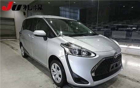 Toyota Sienta II, 2019 год, 1 400 000 рублей, 14 фотография