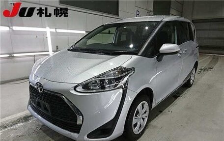 Toyota Sienta II, 2019 год, 1 400 000 рублей, 15 фотография