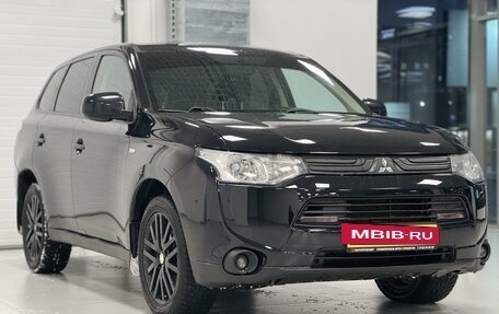 Mitsubishi Outlander III рестайлинг 3, 2012 год, 1 260 000 рублей, 3 фотография