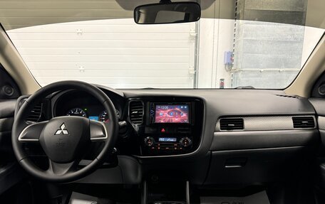 Mitsubishi Outlander III рестайлинг 3, 2012 год, 1 260 000 рублей, 15 фотография