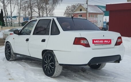 Daewoo Nexia I рестайлинг, 2010 год, 300 000 рублей, 3 фотография