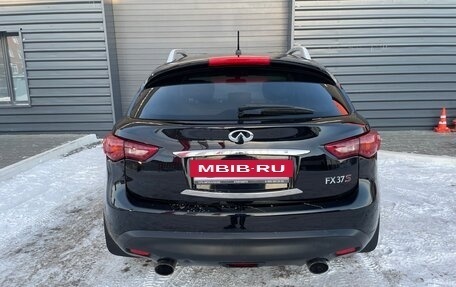 Infiniti FX II, 2011 год, 2 600 000 рублей, 6 фотография