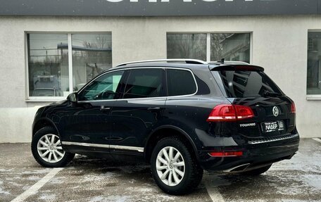 Volkswagen Touareg III, 2012 год, 2 100 000 рублей, 2 фотография