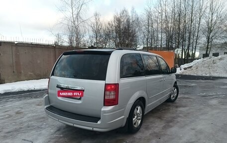 Chrysler Voyager IV, 2008 год, 1 200 000 рублей, 10 фотография