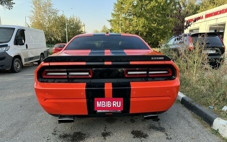 Dodge Challenger III рестайлинг 2, 2008 год, 3 600 000 рублей, 8 фотография