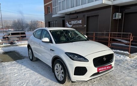 Jaguar E-Pace, 2018 год, 2 690 000 рублей, 3 фотография