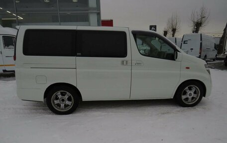 Nissan Elgrand III, 2002 год, 1 400 000 рублей, 8 фотография