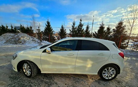 Mercedes-Benz A-Класс, 2015 год, 1 730 000 рублей, 2 фотография