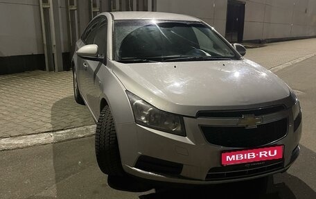 Chevrolet Cruze II, 2009 год, 780 000 рублей, 6 фотография