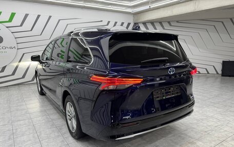 Toyota Sienna, 2022 год, 6 150 000 рублей, 4 фотография