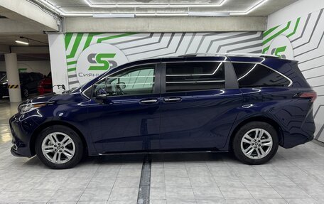 Toyota Sienna, 2022 год, 6 150 000 рублей, 29 фотография