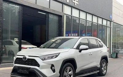 Toyota RAV4, 2022 год, 2 279 000 рублей, 1 фотография